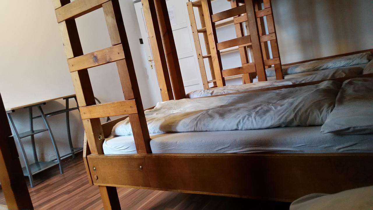 Penzión pre hostí Baro Eoetvoes Lorand Menedekhaz *