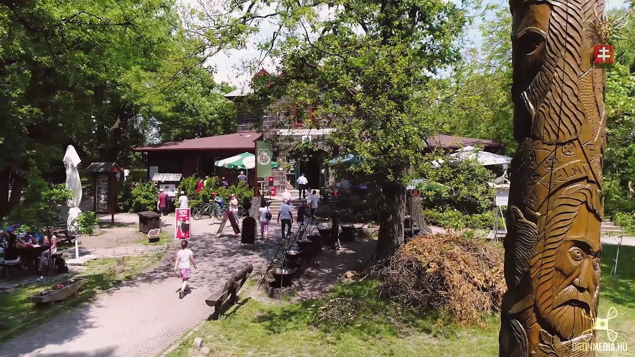 Baro Eoetvoes Lorand Menedekhaz * Pilisszentkereszt